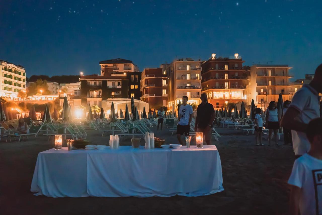 Giovanna Regina Hotel Gabicce Mare Exteriör bild