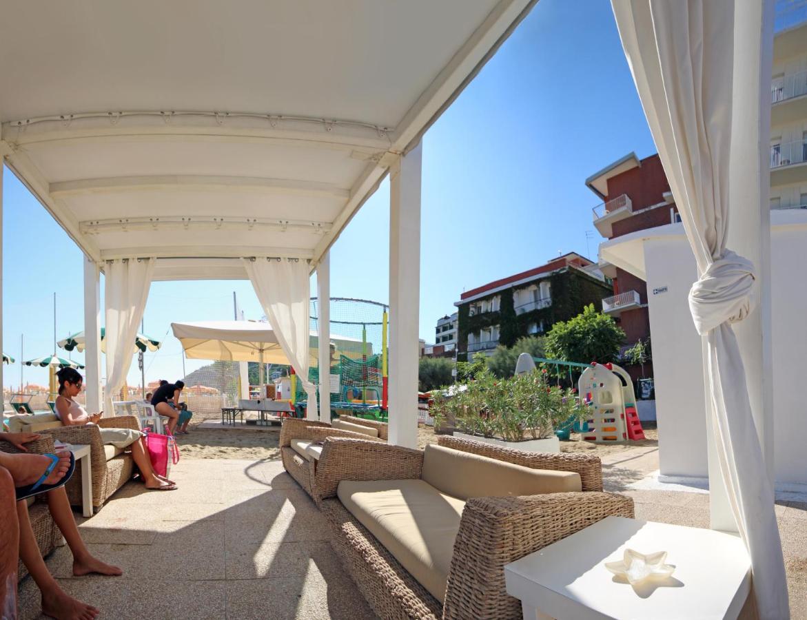 Giovanna Regina Hotel Gabicce Mare Exteriör bild