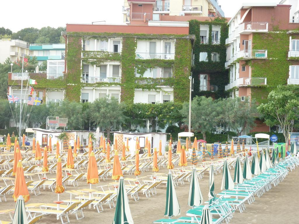 Giovanna Regina Hotel Gabicce Mare Exteriör bild