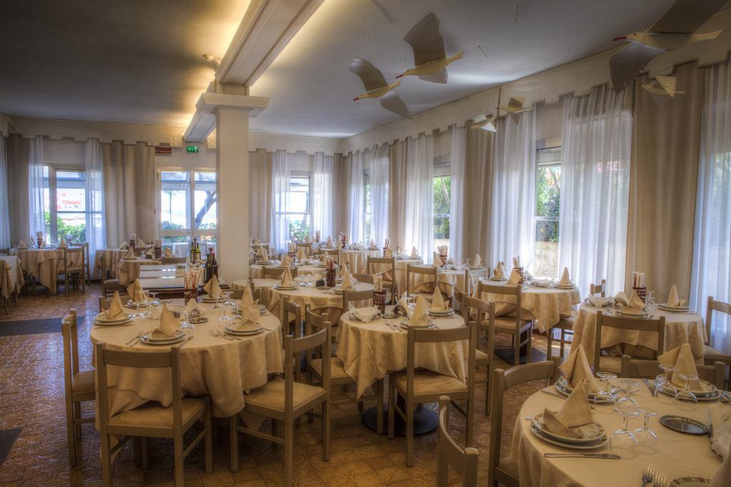 Giovanna Regina Hotel Gabicce Mare Exteriör bild